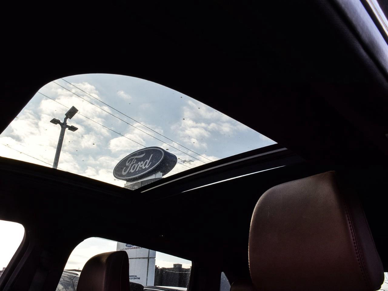 2023 Lincoln Nautilus Reserve 2.7L V6   Class II Tow Pkg   Jet Pkg Photo