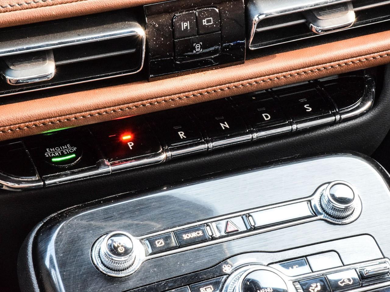 2023 Lincoln Nautilus Reserve 2.7L V6   Class II Tow Pkg   Jet Pkg Photo