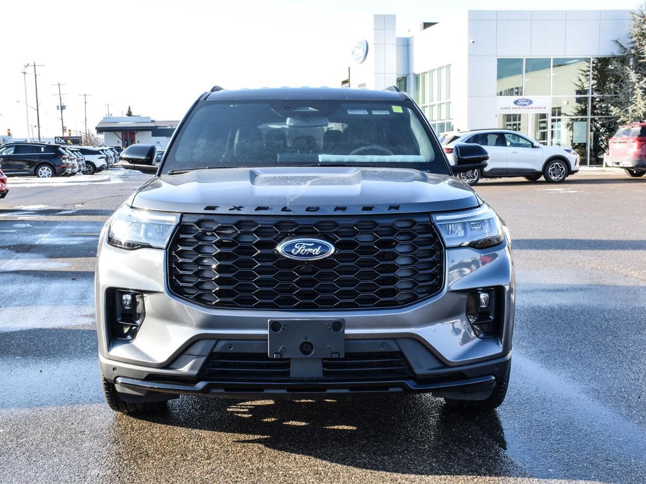 2025 Ford Explorer ST-Line Photo