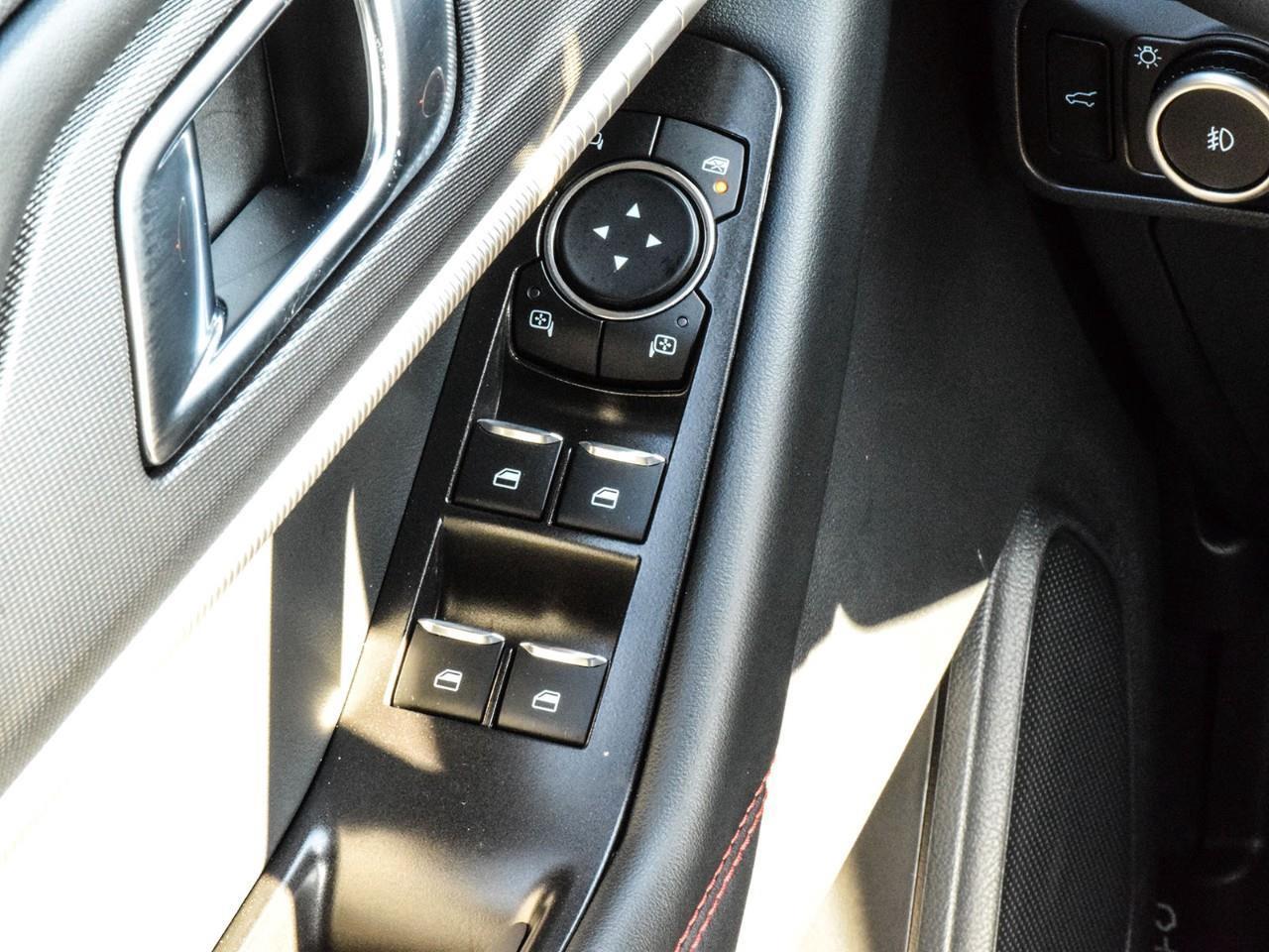 2025 Ford Explorer ST-Line Photo