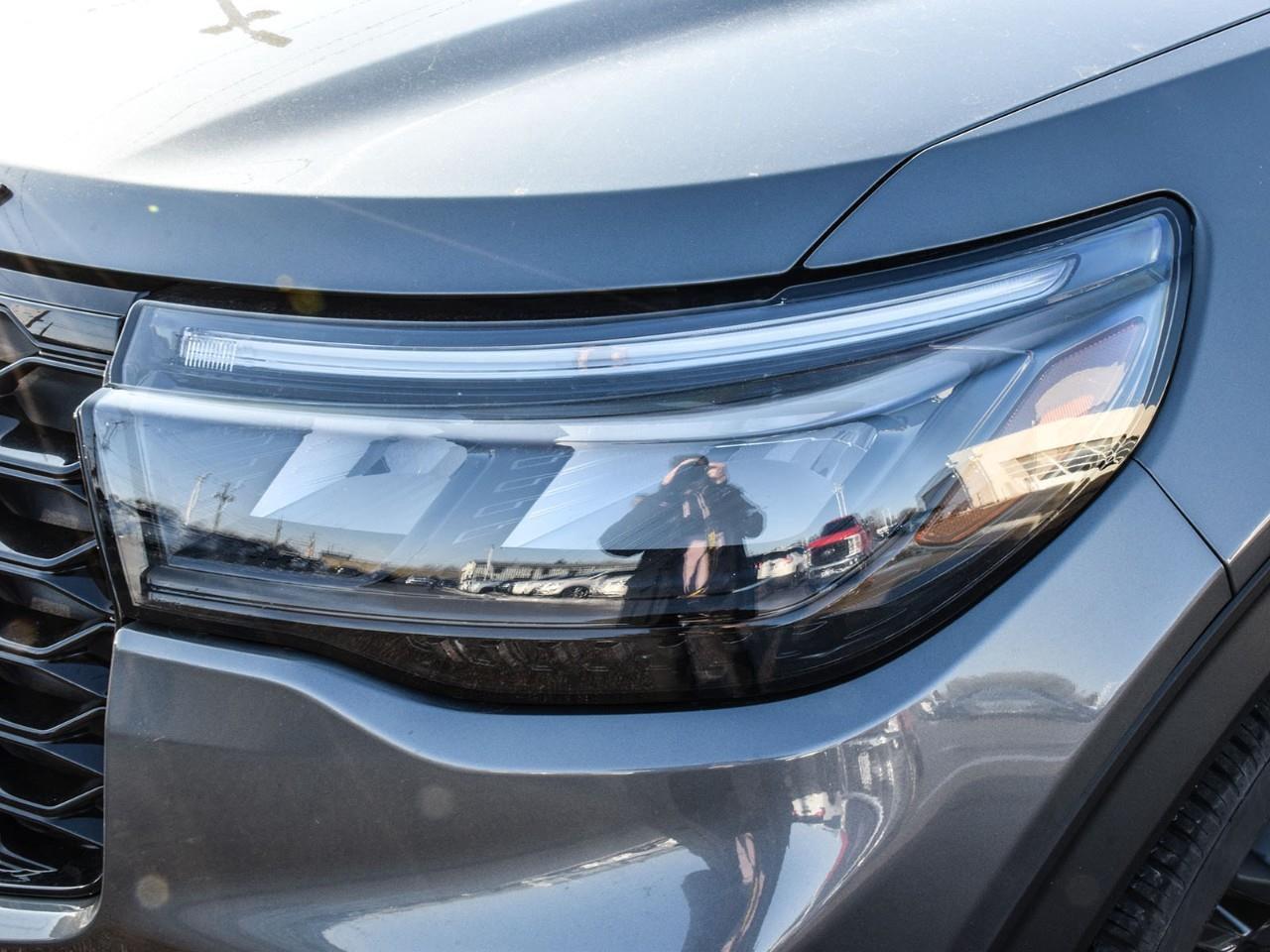 2025 Ford Explorer ST-Line Photo