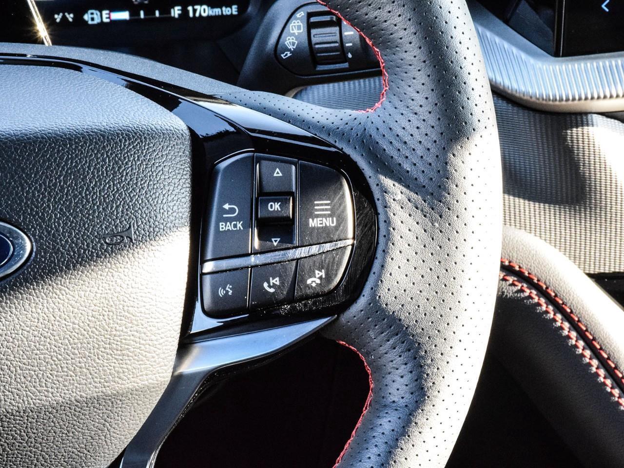 2025 Ford Explorer ST-Line Photo