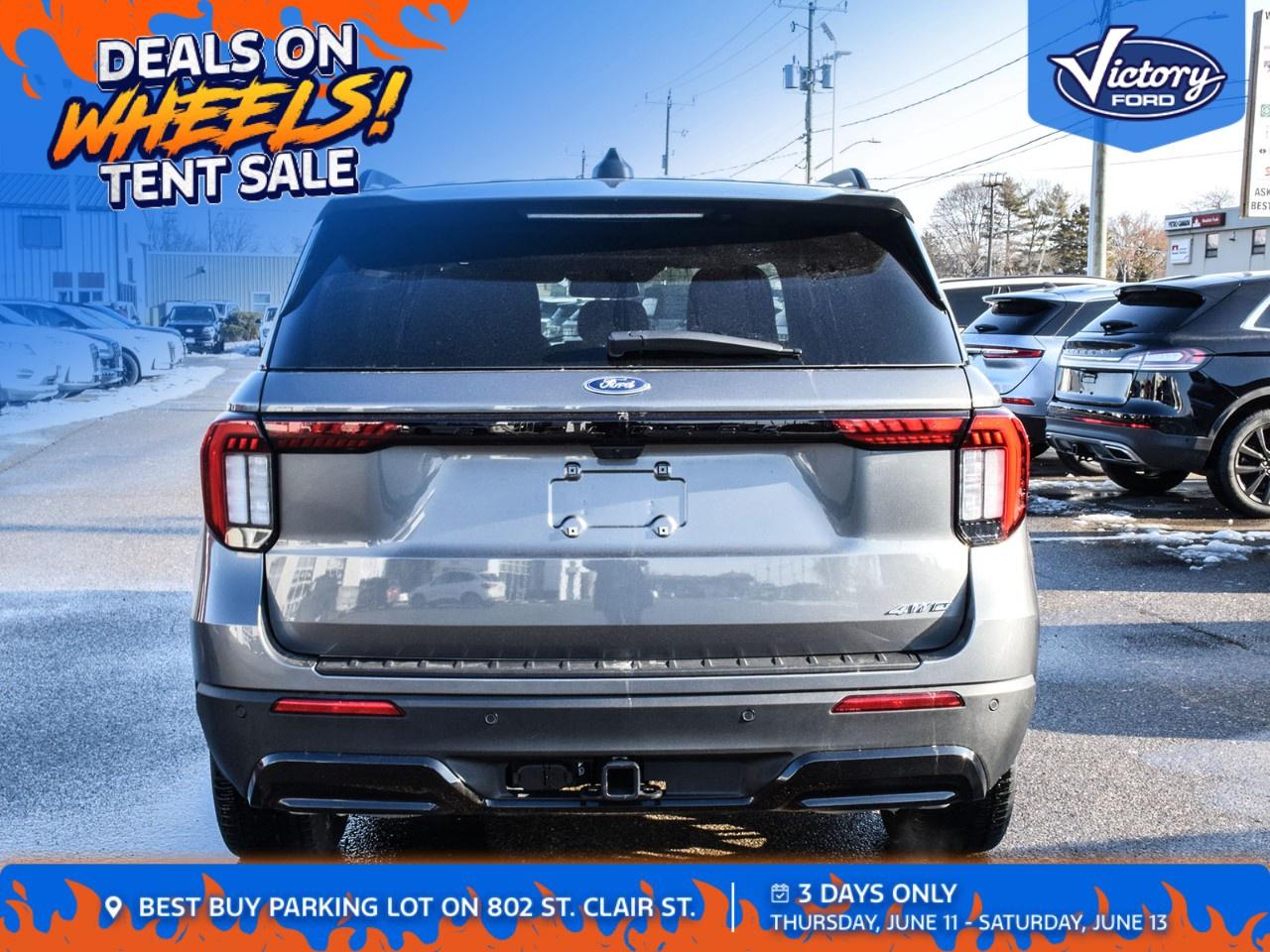 2025 Ford Explorer ST-Line 4WD Photo2
