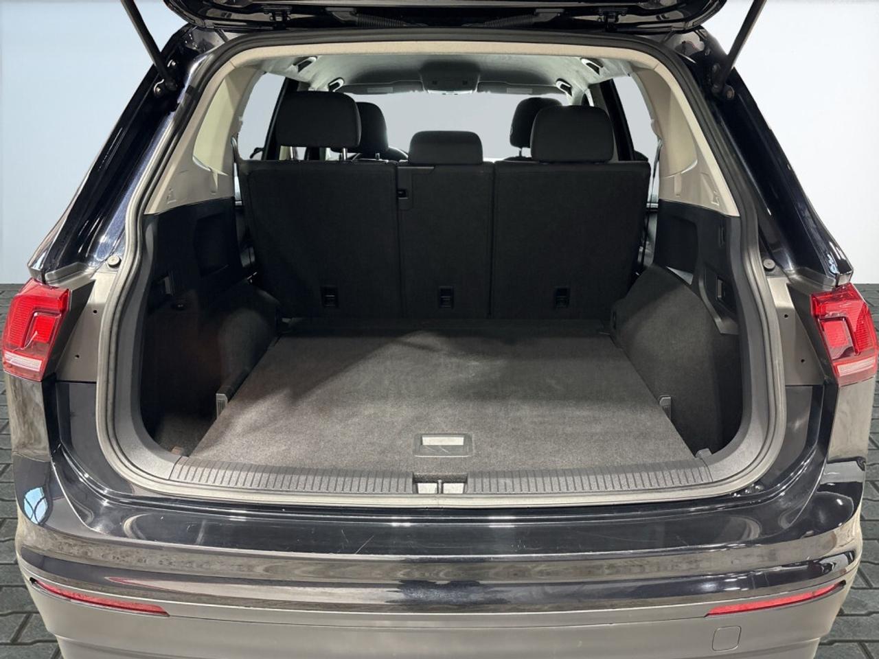 2019 Volkswagen Tiguan S 4MOTION / Clean Carfax / Back-Up Camera / Heated Photo