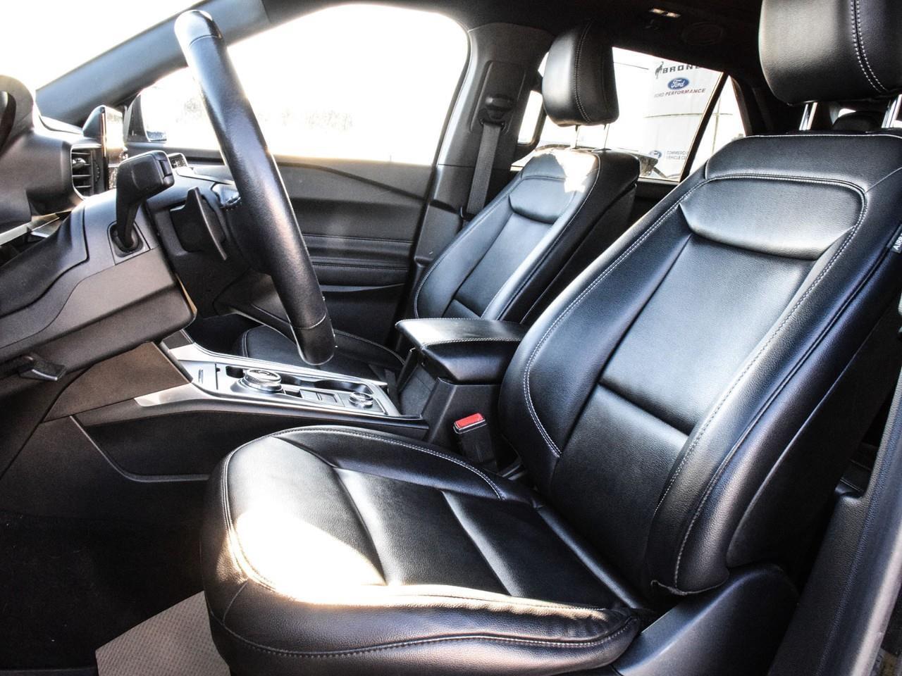 2020 Ford Explorer XLT Class II Tow   Panoroof   ACC + Lane Keep Photo