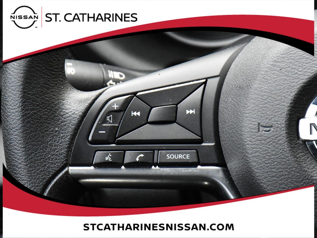 2020 Nissan Kicks S Photo