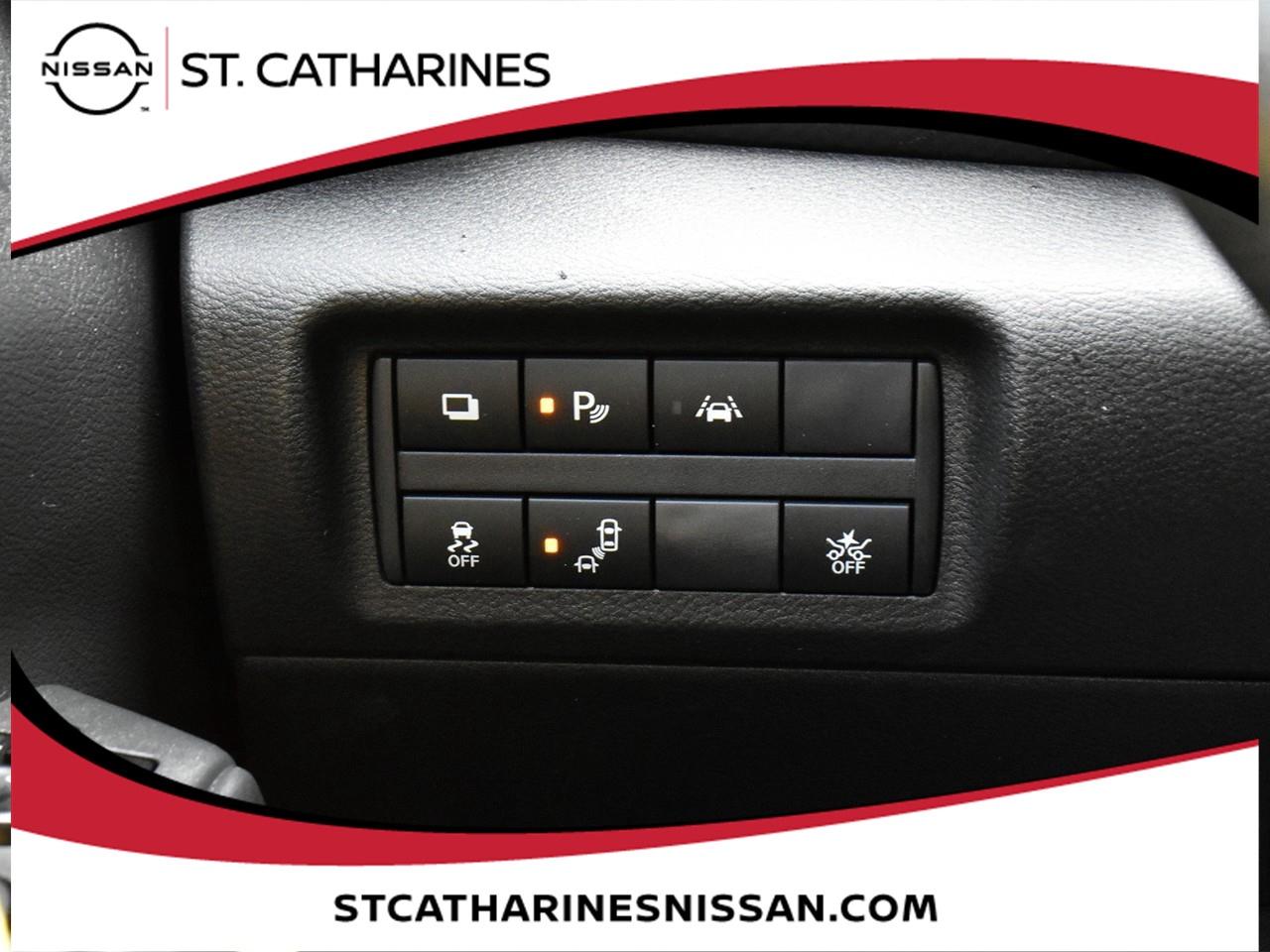 2020 Nissan Kicks S Photo