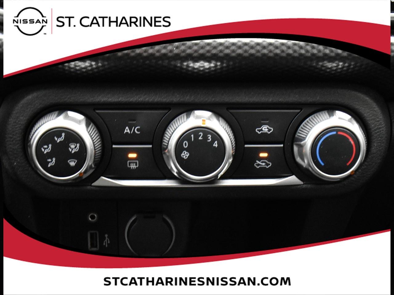 2020 Nissan Kicks S Photo