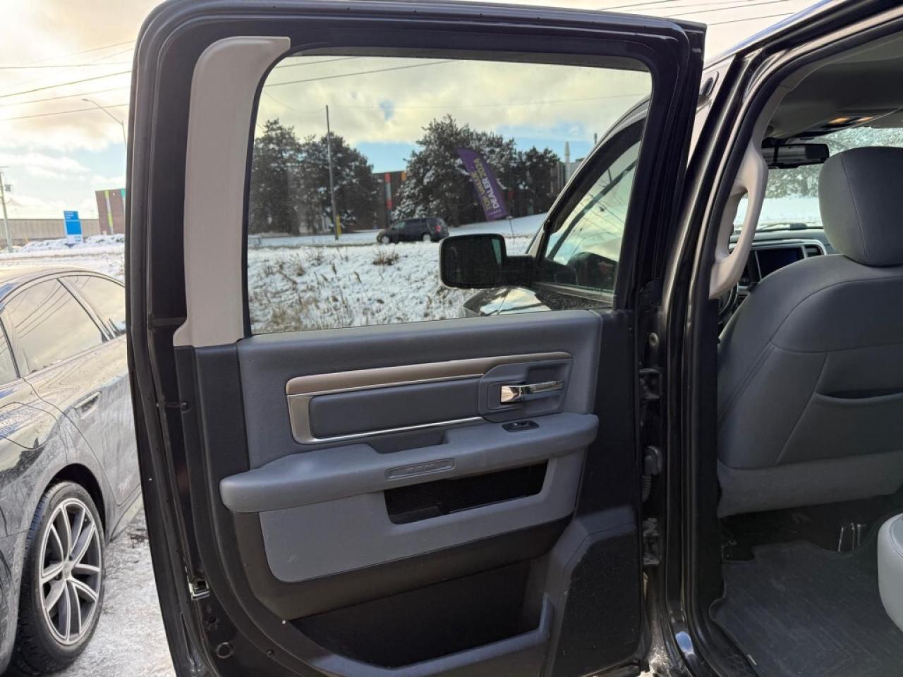 2018 RAM 1500 Big Horn AWD/Big Screen/NAVI/B Cam/ Clean Carfax Photo