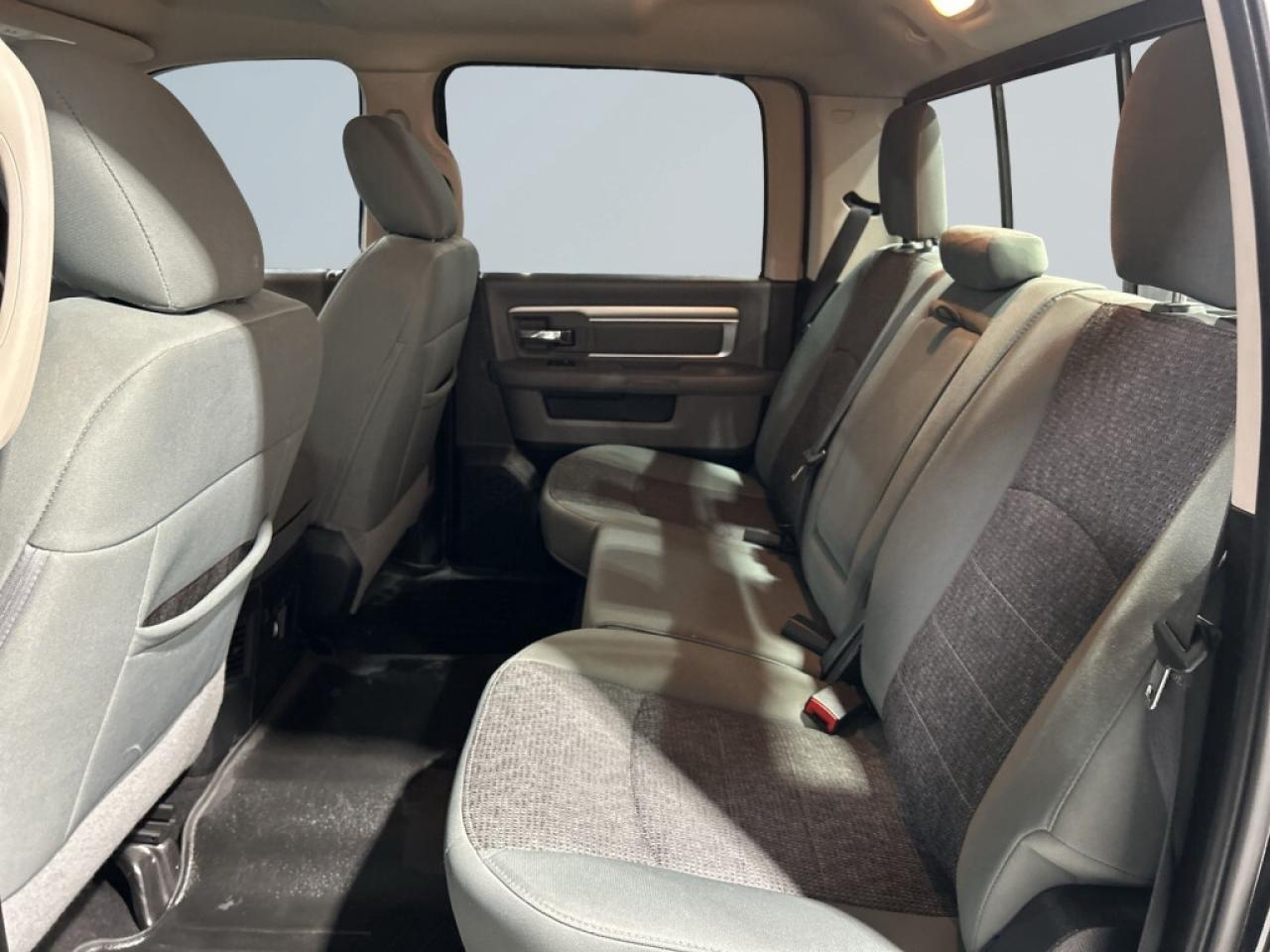 2018 RAM 1500 Big Horn AWD/Big Screen/NAVI/B Cam/ Clean Carfax Photo