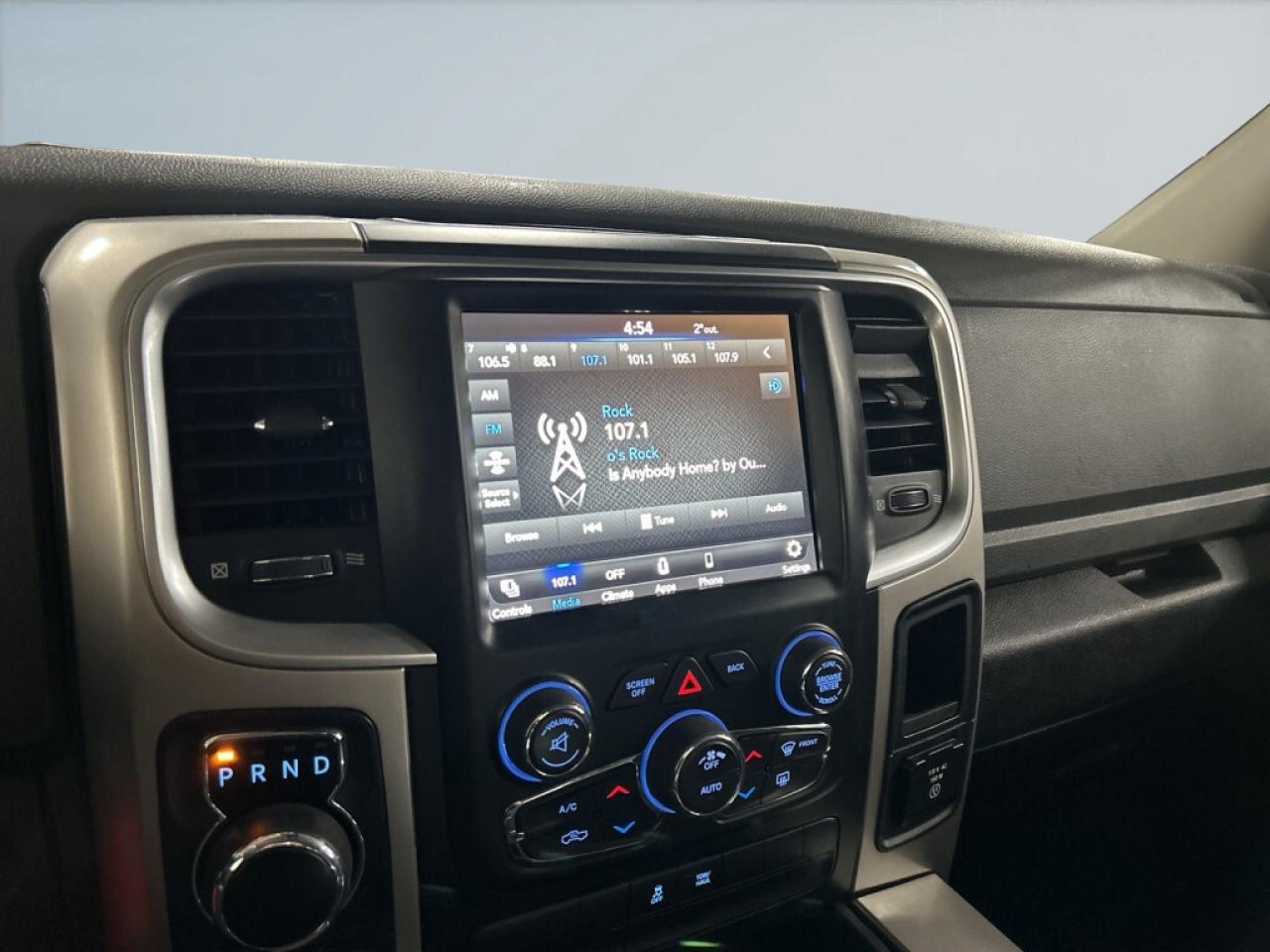 2018 RAM 1500 Big Horn AWD/Big Screen/NAVI/B Cam/ Clean Carfax Photo