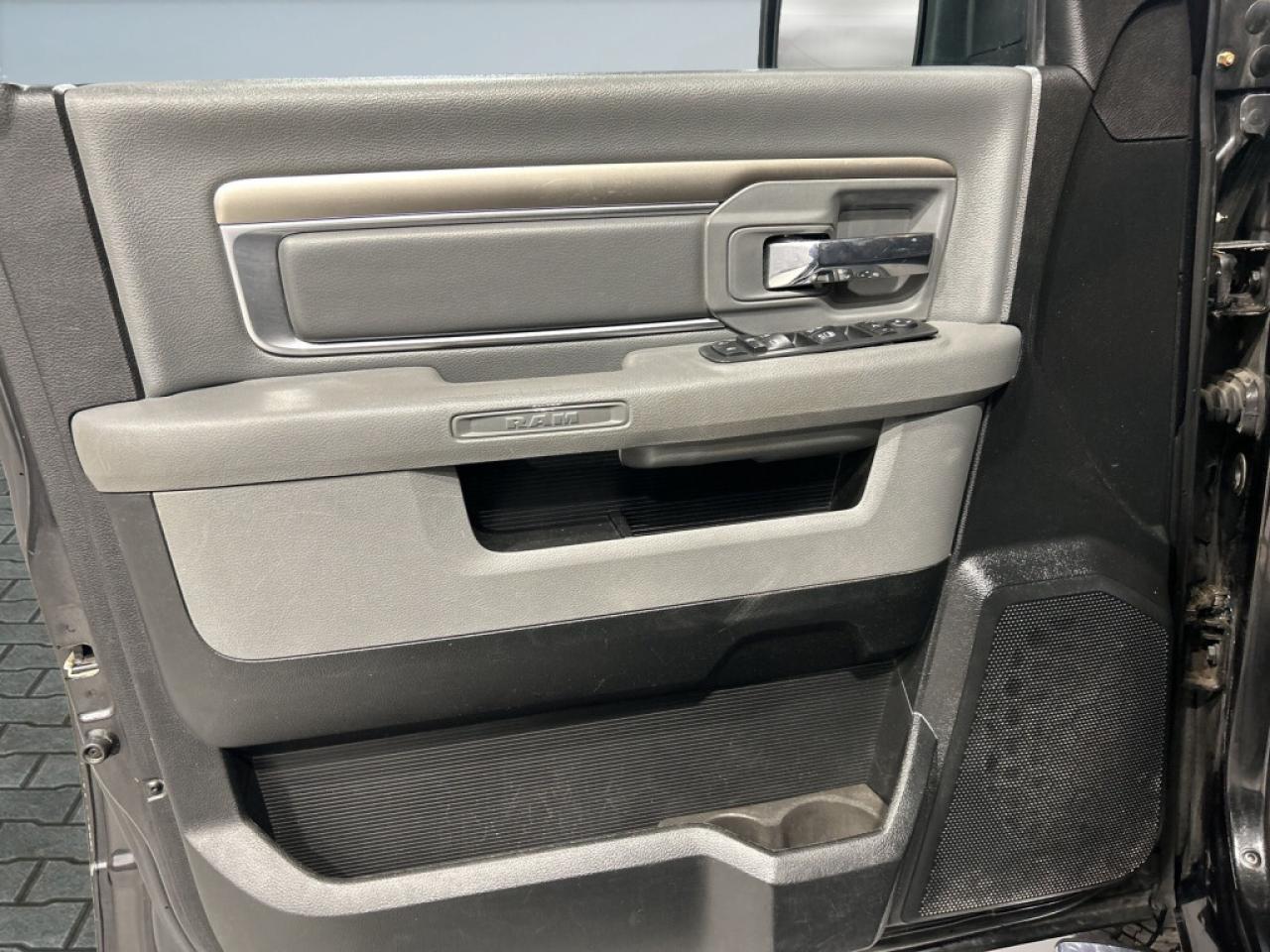 2018 RAM 1500 Big Horn AWD/Big Screen/NAVI/B Cam/ Clean Carfax Photo