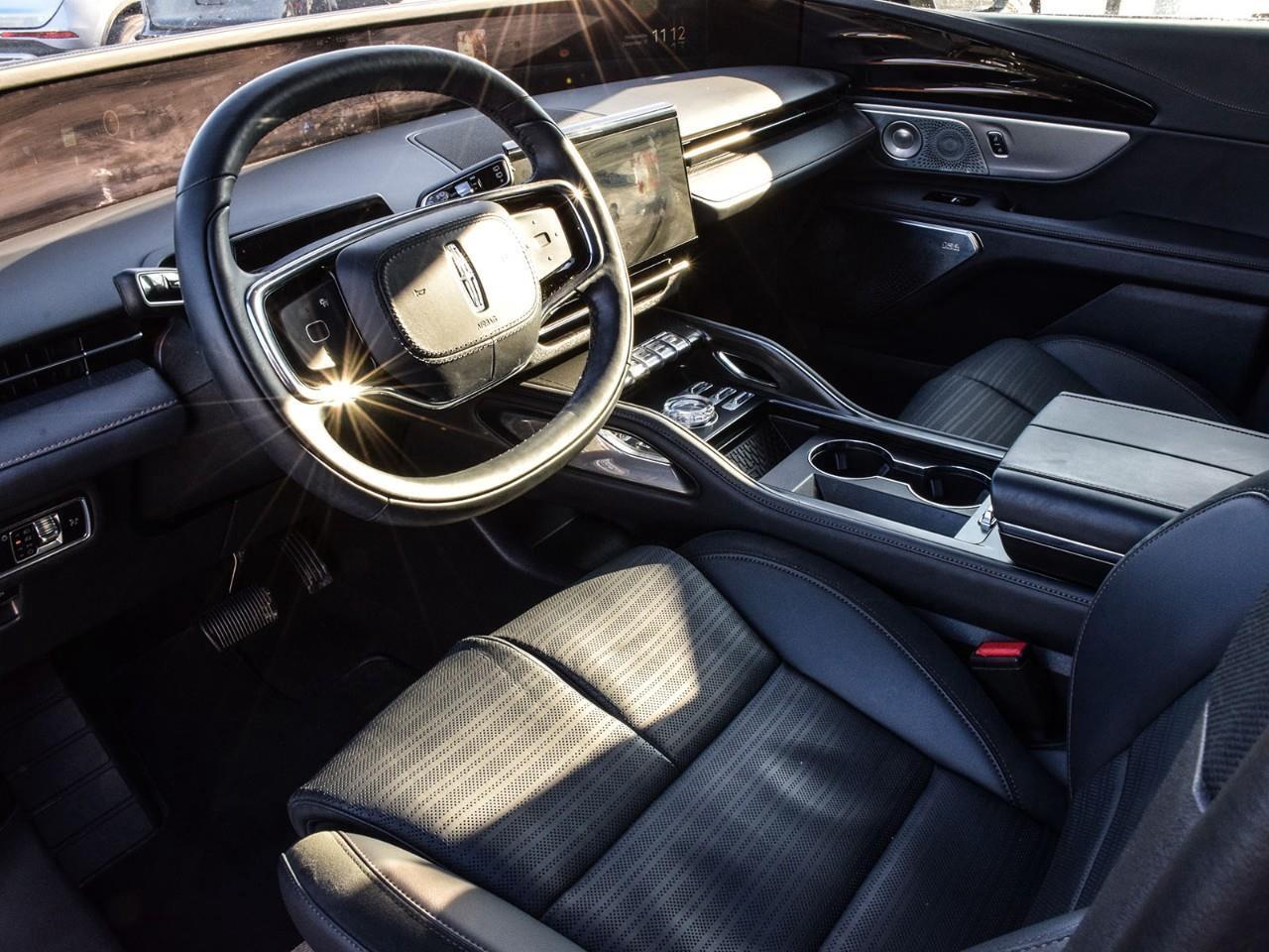 2025 Lincoln Nautilus Reserve 203A   Jet PKG   Lease Me! Photo