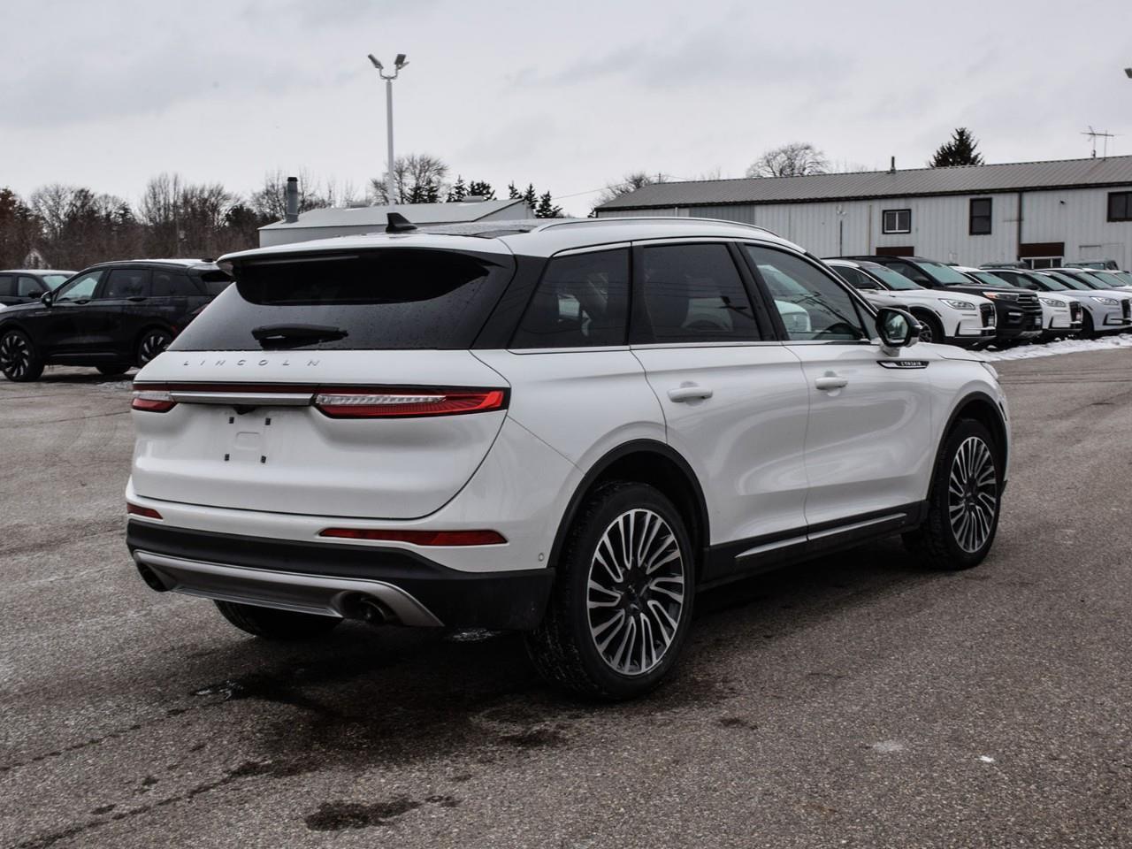 2022 Lincoln Corsair Reserve Panoroof   ACC + Lane Keeping Aid Photo