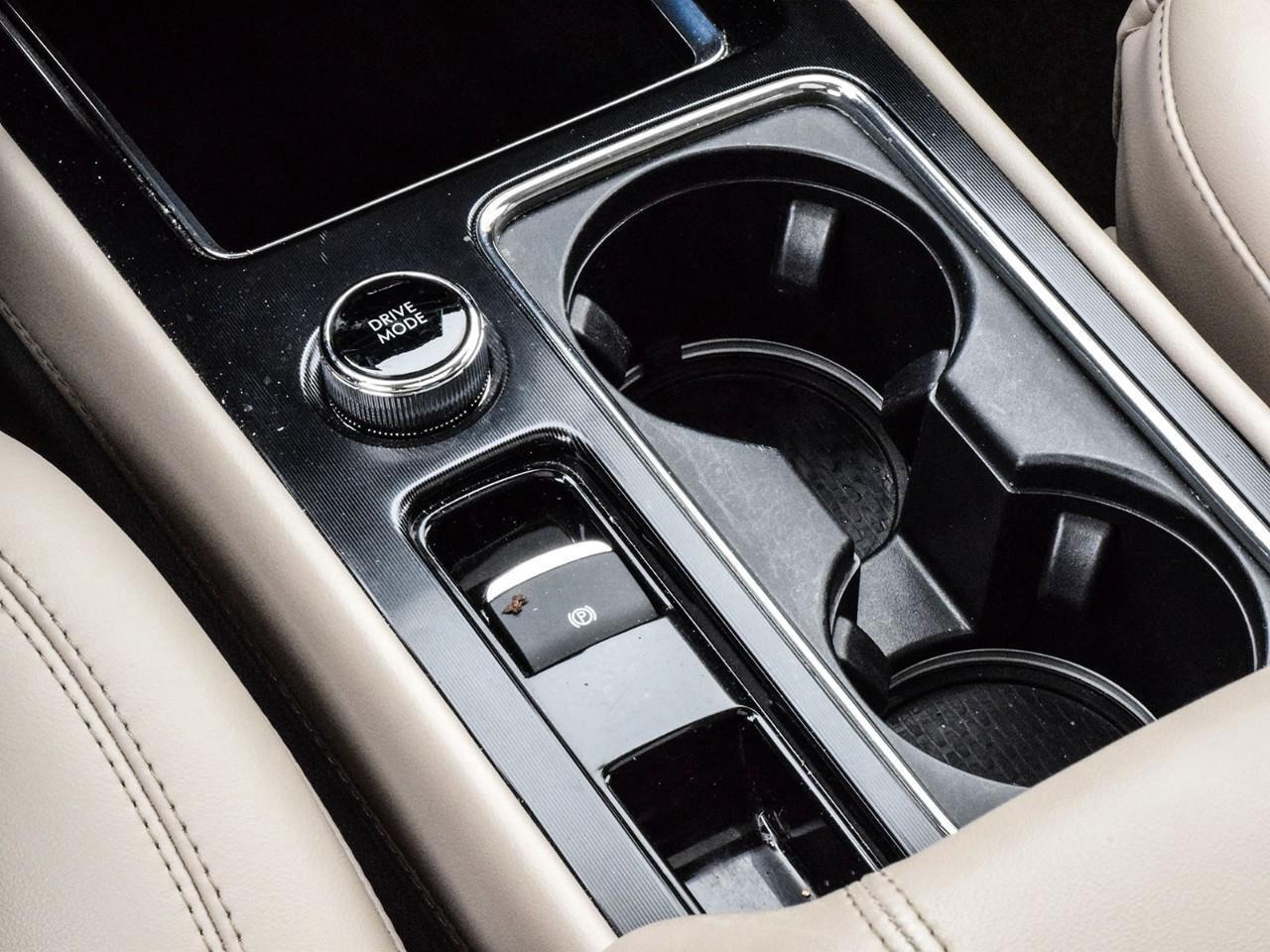 2022 Lincoln Corsair Reserve Panoroof   ACC + Lane Keeping Aid Photo