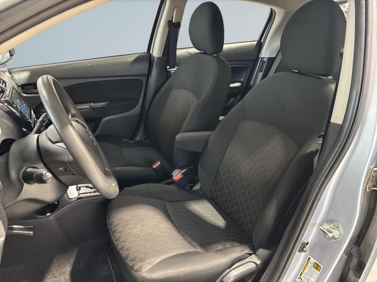 2022 Mitsubishi Mirage SE/Clean Carfax/Immaculate Condition/Back Up Cam/ Photo