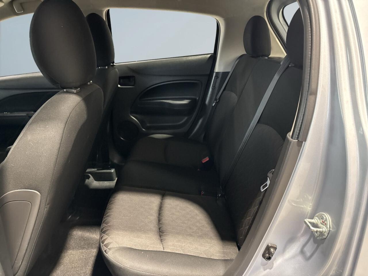 2022 Mitsubishi Mirage SE/Clean Carfax/Immaculate Condition/Back Up Cam/ Photo