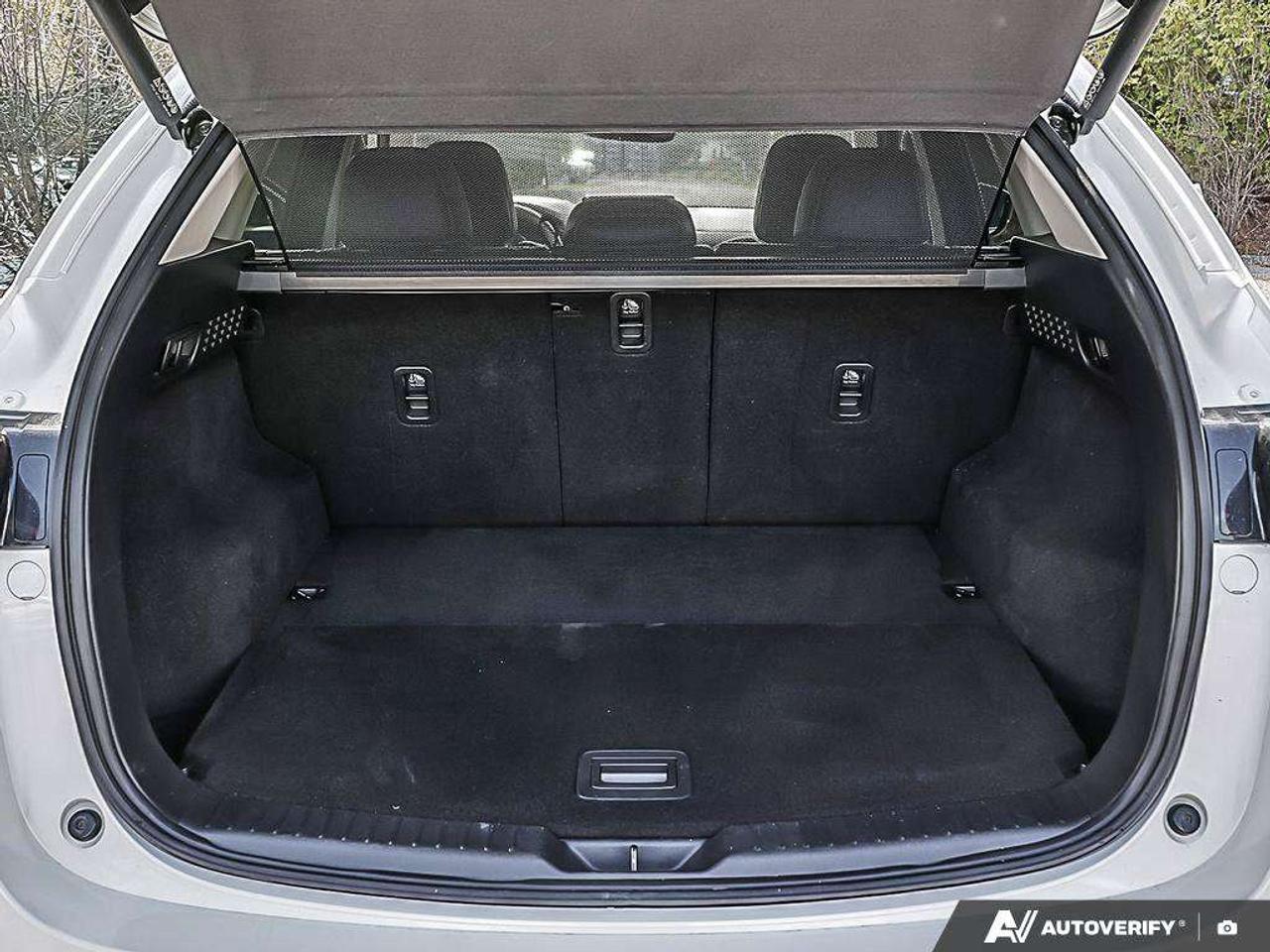 2023 Mazda CX-5 ONE-OWNER, ACCIDENT-FREE, AWD, LEATHER, BOSE Photo