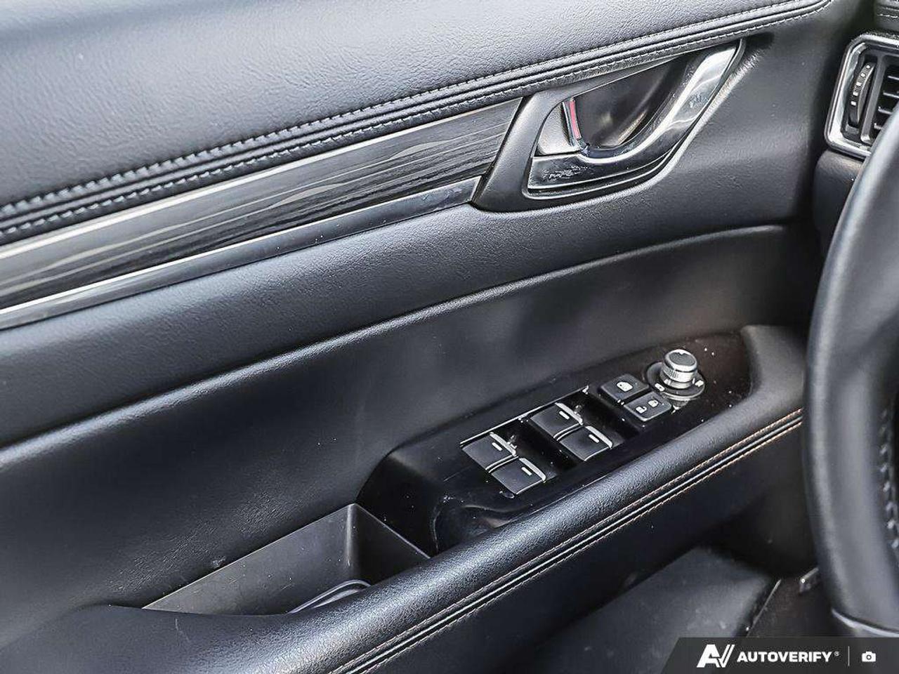 2023 Mazda CX-5 ONE-OWNER, ACCIDENT-FREE, AWD, LEATHER, BOSE Photo