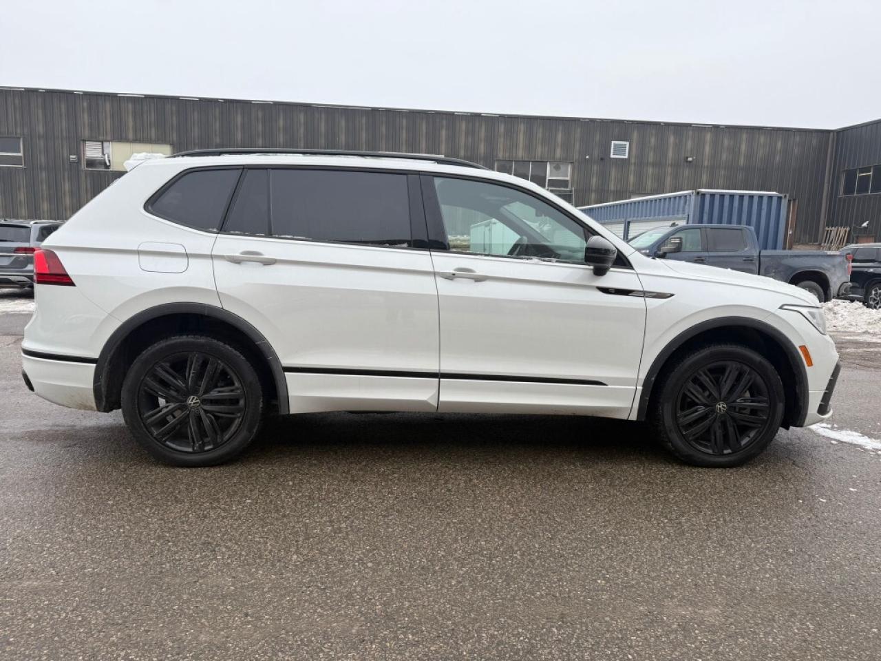 2022 Volkswagen Tiguan R-Line/ Panoroof/NAVI/Leather/ Android Carplay/Rem Photo