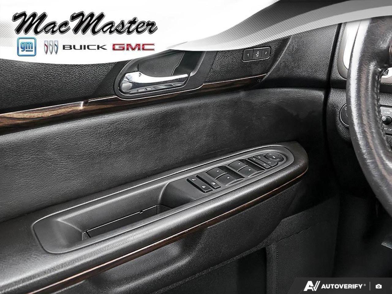 2014 GMC Acadia DenaliDENALI, 3.6L V6, AWD, ALLOYS, LEATHER, AS-TR Photo