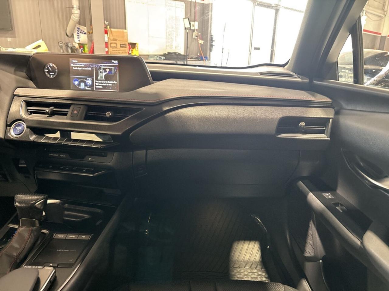 2019 Lexus UX 250H F Sport PKG AWD / Drive Assist / Lane Departure / Photo