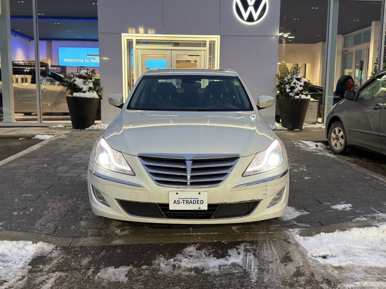 2013 Hyundai Genesis Sedan w/Technology PkgAS-TRADED, HTD + CLD SEATS, TECH P Photo