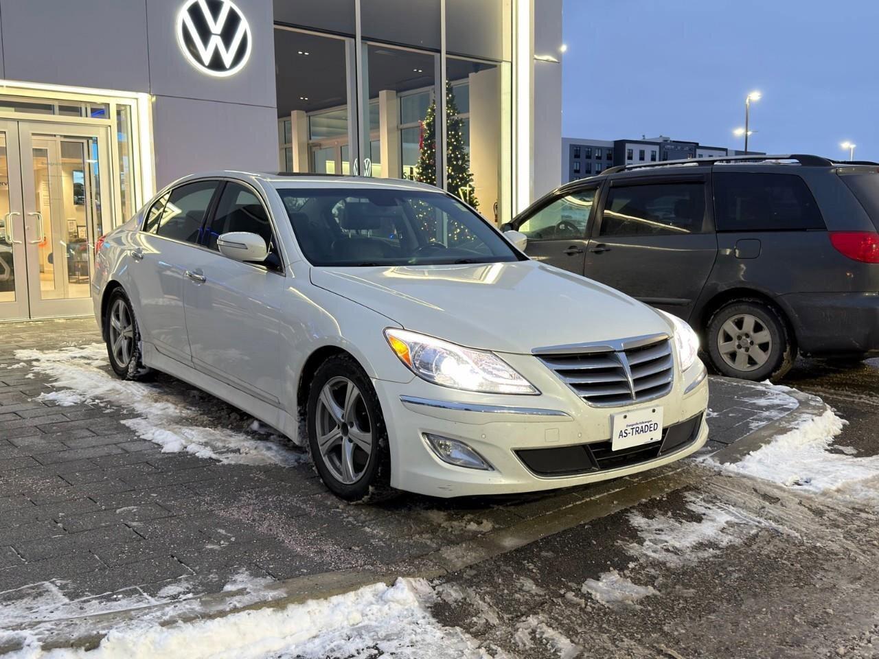 2013 Hyundai Genesis Sedan w/Technology PkgAS-TRADED, HTD + CLD SEATS, TECH P Photo2