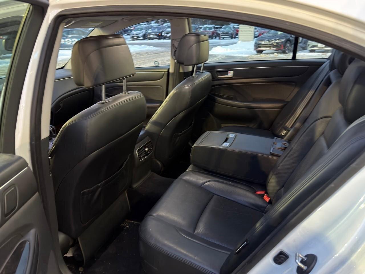 2013 Hyundai Genesis Sedan w/Technology PkgAS-TRADED, HTD + CLD SEATS, TECH P Photo