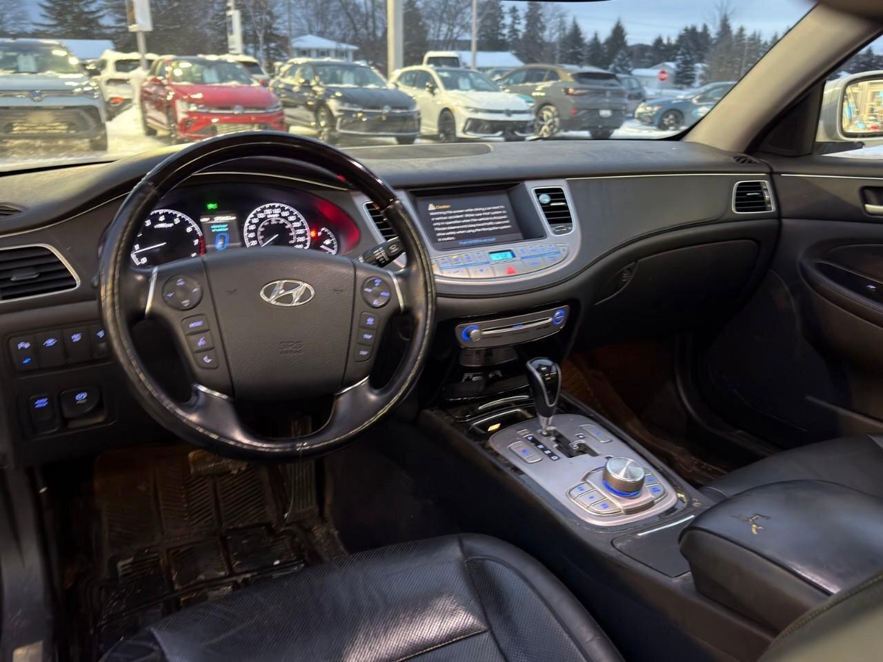 2013 Hyundai Genesis Sedan w/Technology PkgAS-TRADED, HTD + CLD SEATS, TECH P Photo