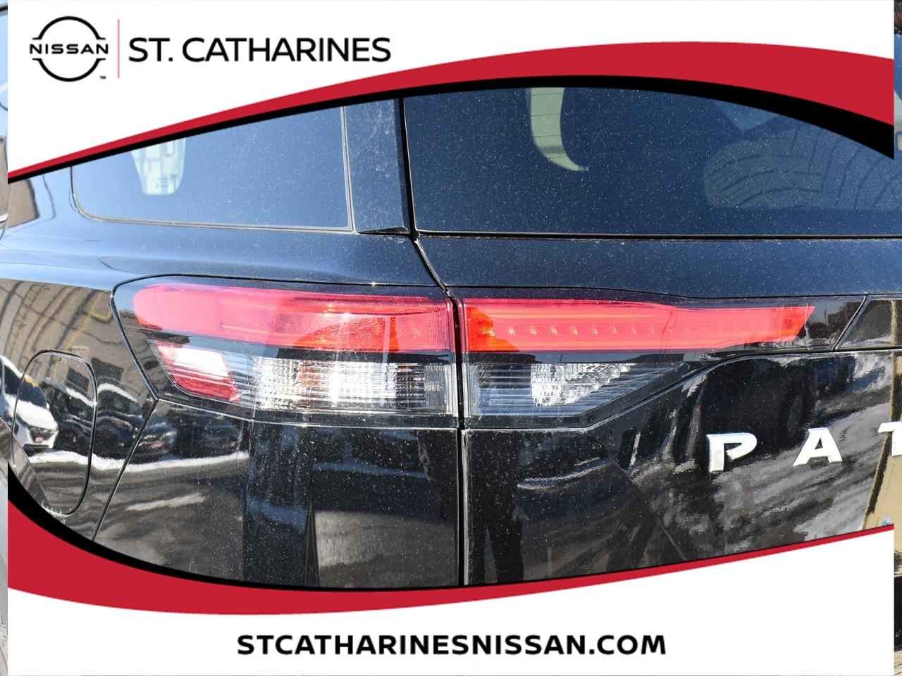 2024 Nissan Pathfinder SL Photo