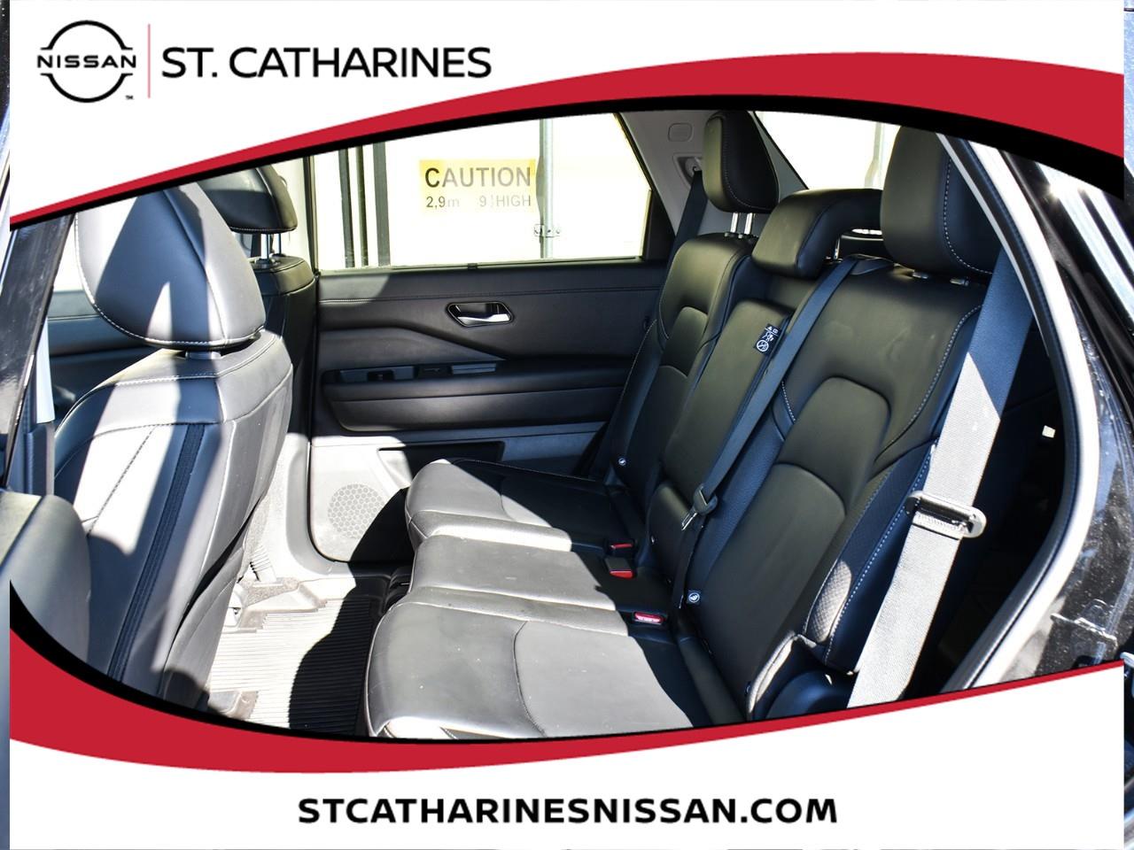 2024 Nissan Pathfinder SL Photo