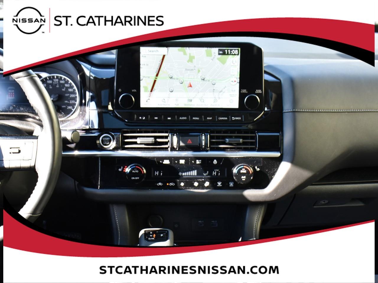 2024 Nissan Pathfinder SL Photo