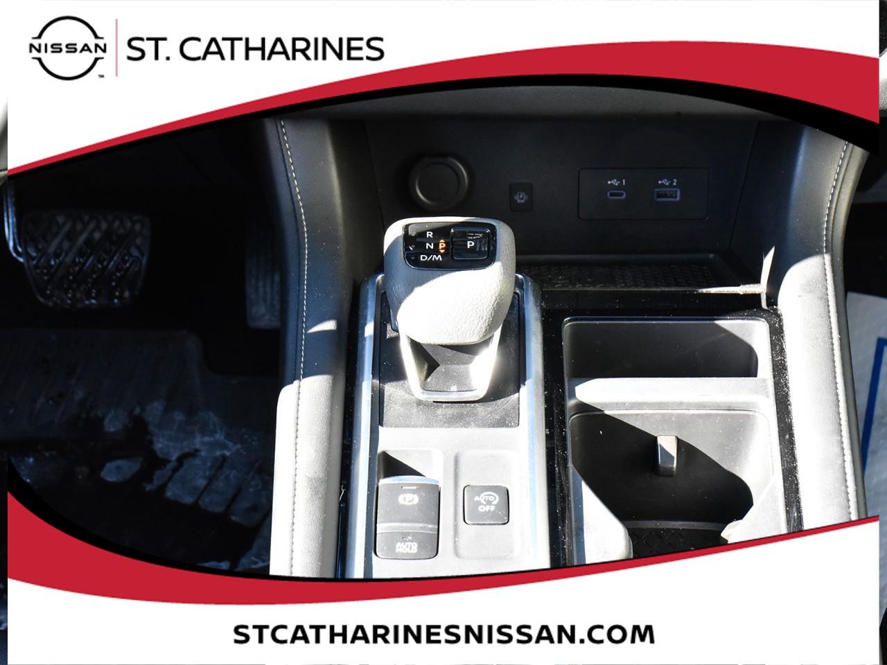 2024 Nissan Pathfinder SL Photo