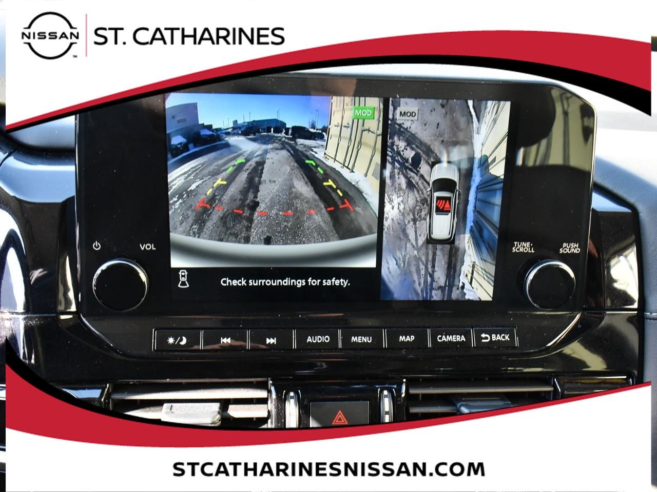 2024 Nissan Pathfinder SL Photo