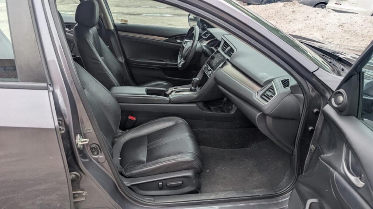 2017 Honda Civic Sedan Touring/Leather/Sunroof/NAVI/Drive Assist/ Blind S Photo