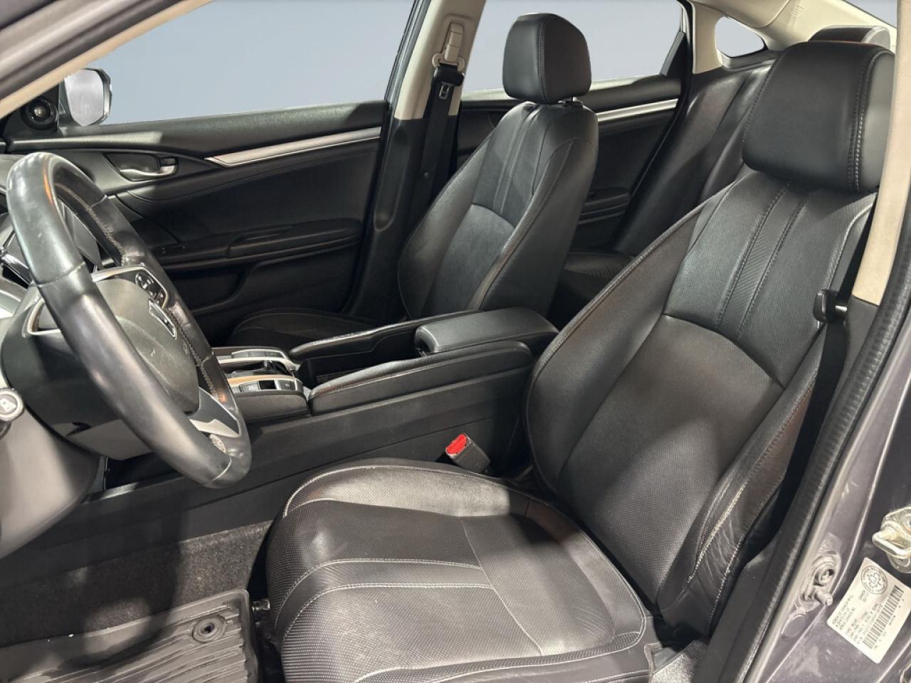 2017 Honda Civic Sedan Touring/Leather/Sunroof/NAVI/Drive Assist/ Blind S Photo