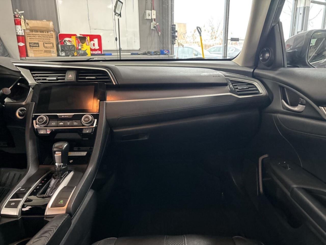 2017 Honda Civic Sedan Touring/Leather/Sunroof/NAVI/Drive Assist/ Blind S Photo