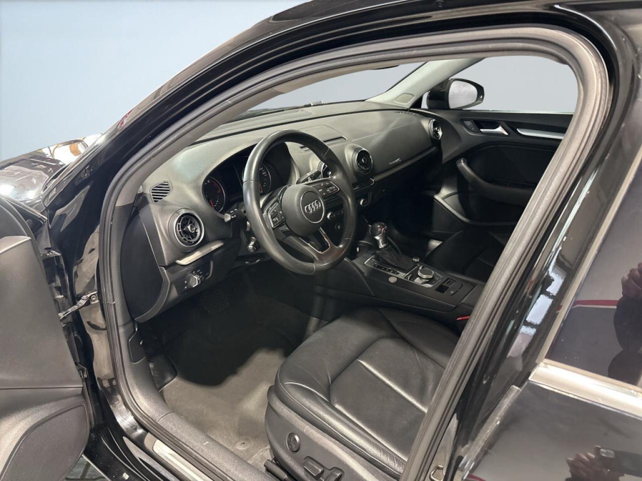 2020 Audi A3 Leather/NAVI/Sunroof/B Cam/ Bluetooth /Cruise Cont Photo