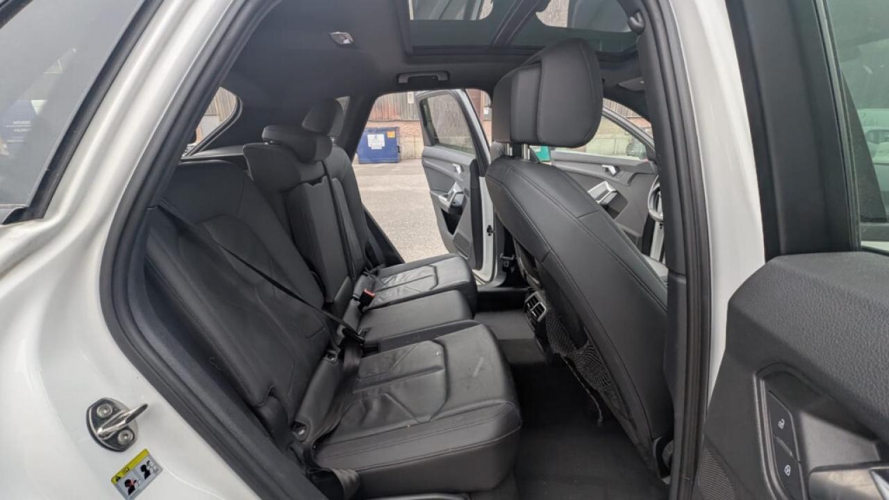 2022 Audi Q3 Quattro/NAVI/Sunroof/Car Play/Leather/Clean Carfax Photo