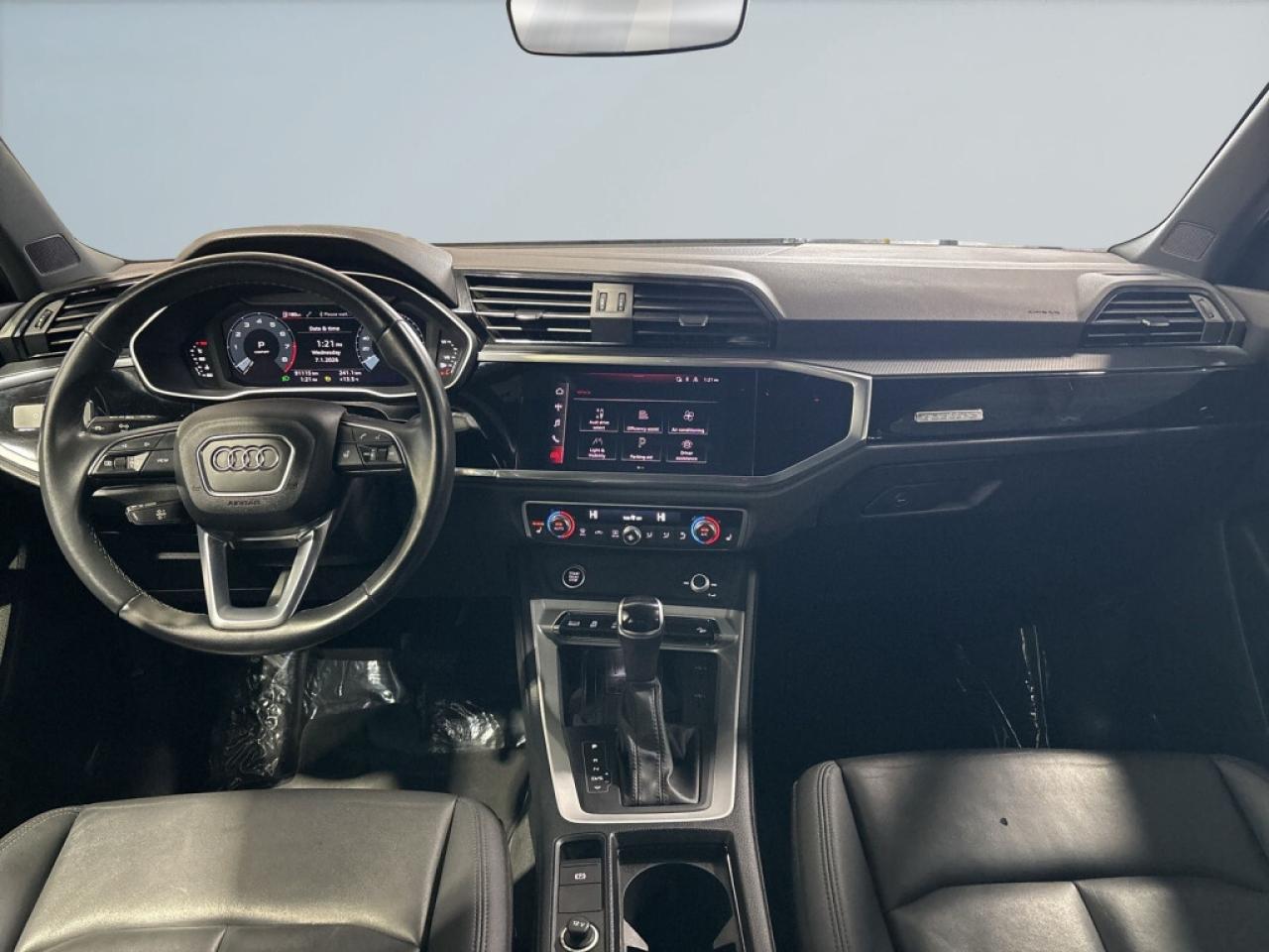 2022 Audi Q3 Quattro/NAVI/Sunroof/Car Play/Leather/Clean Carfax Photo