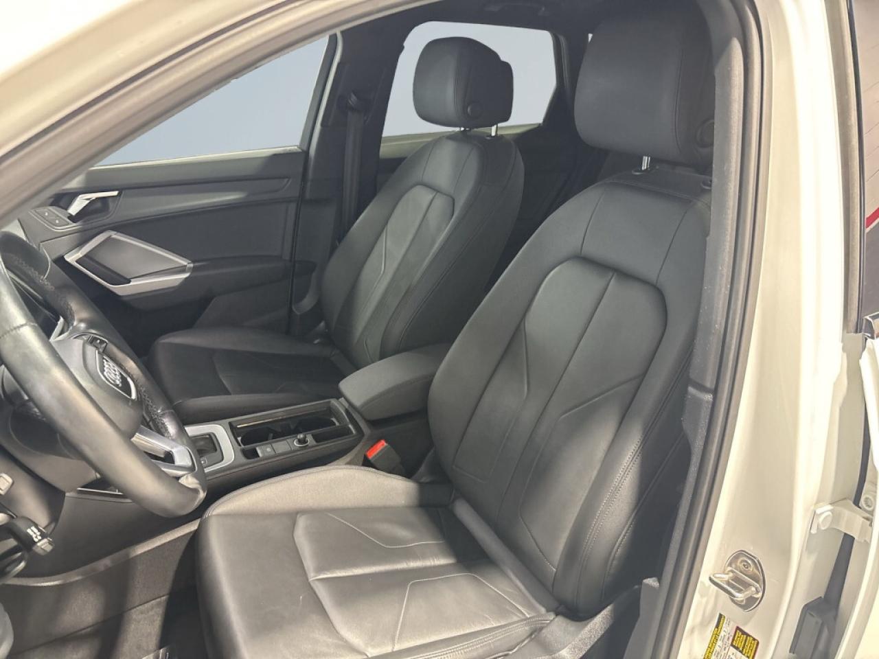 2022 Audi Q3 Quattro/NAVI/Sunroof/Car Play/Leather/Clean Carfax Photo