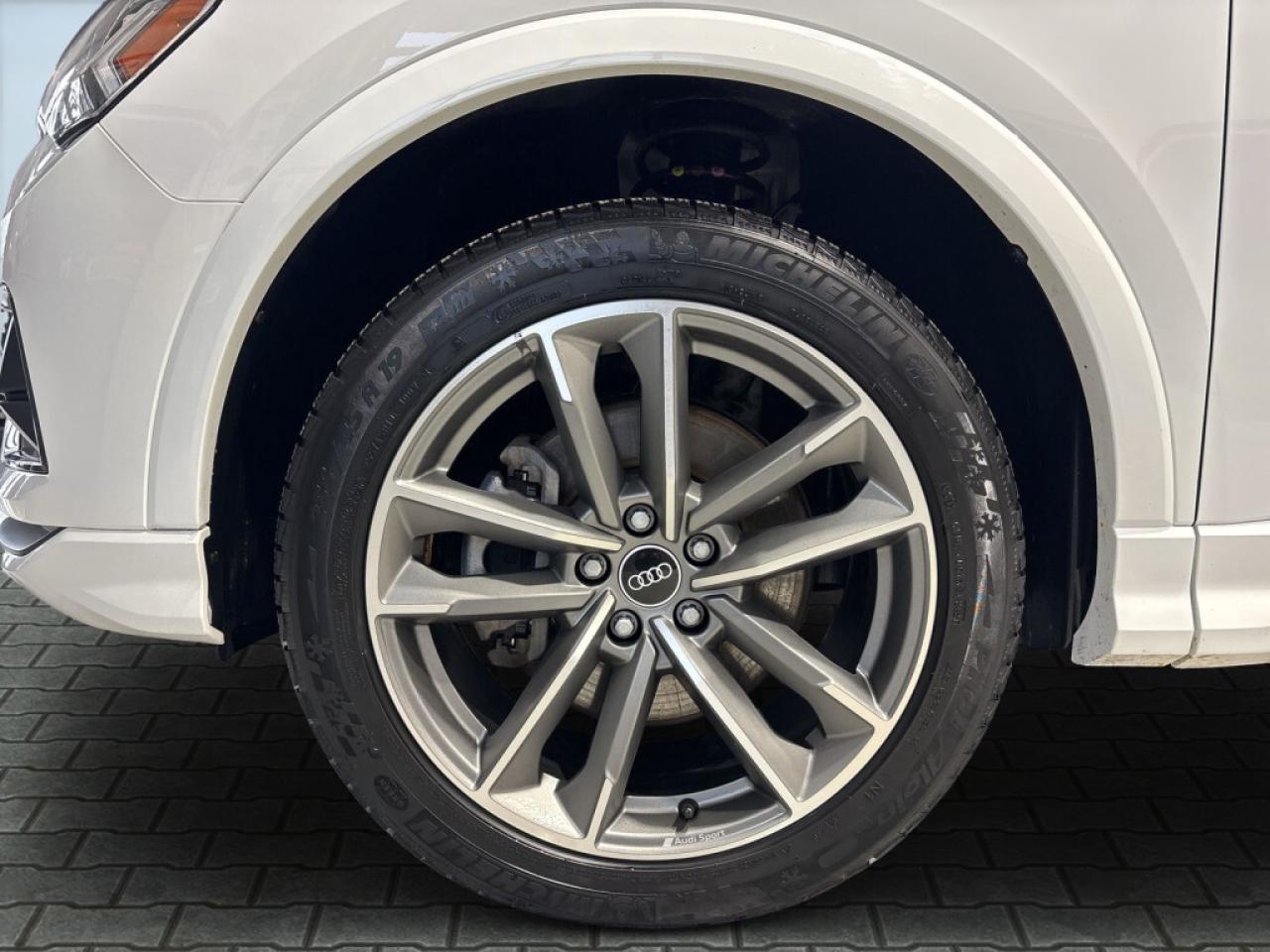 2022 Audi Q3 Quattro/NAVI/Sunroof/Car Play/Leather/Clean Carfax Photo