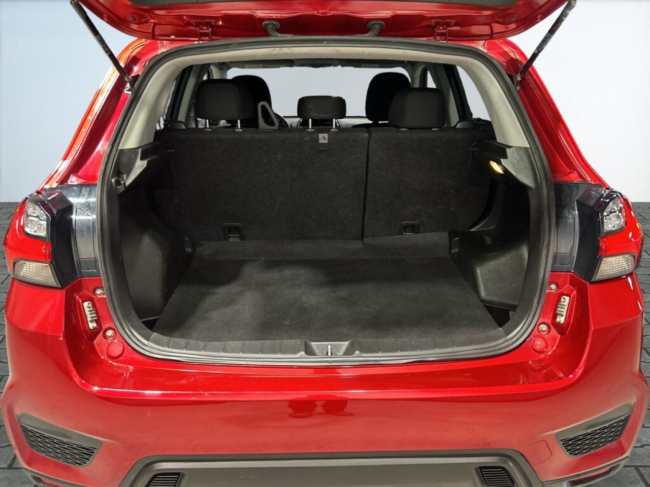 2024 Mitsubishi RVR AWD/Back up Cam/ Heated Seats/Bluetooth/No acciden Photo