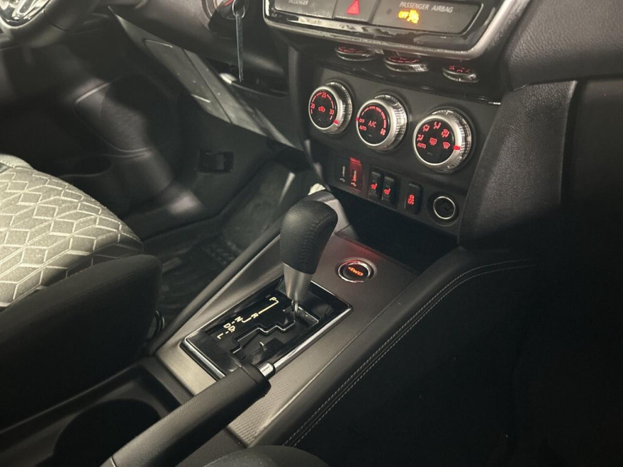 2024 Mitsubishi RVR AWD/Back up Cam/ Heated Seats/Bluetooth/No acciden Photo