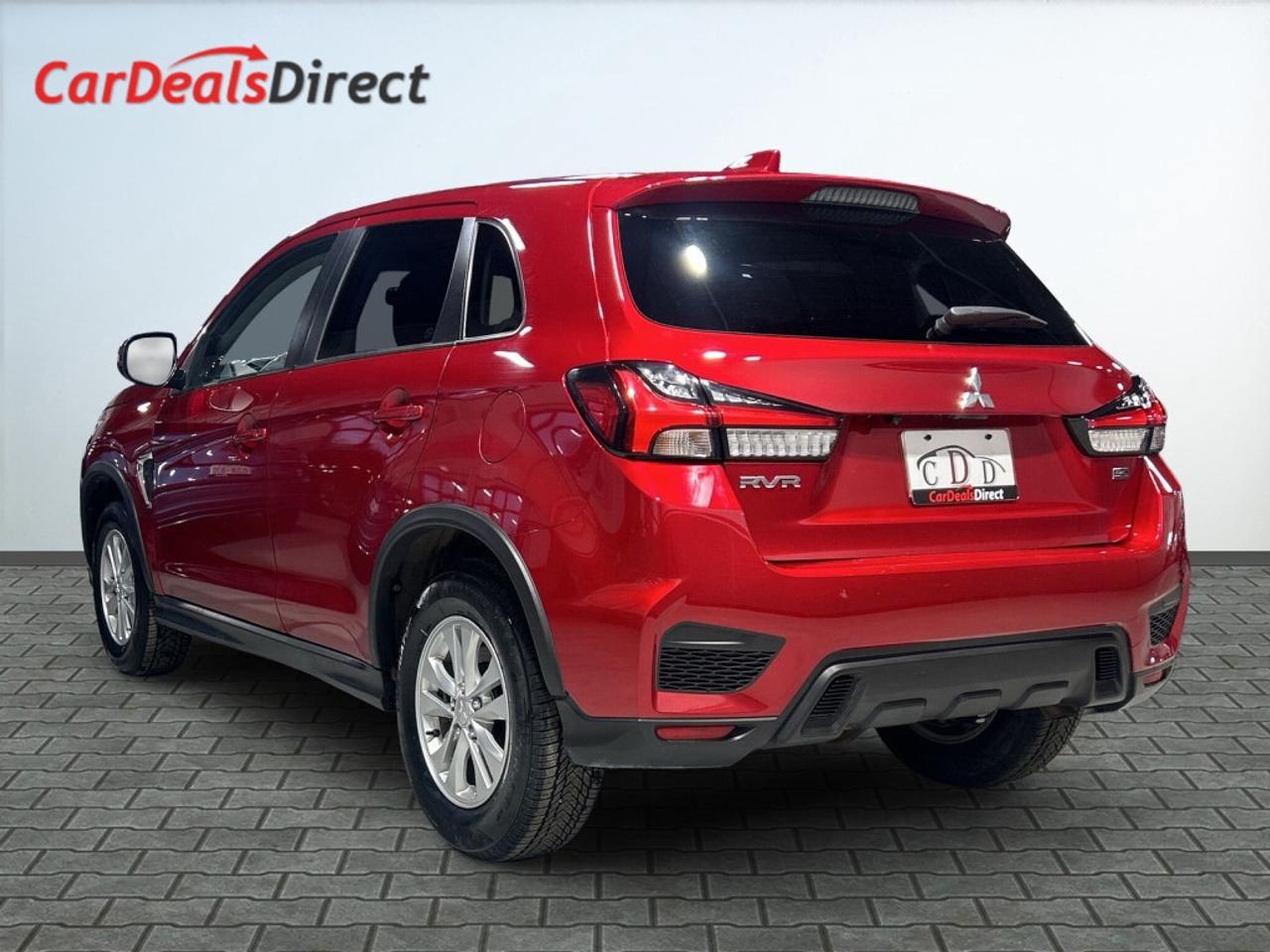 2024 Mitsubishi RVR AWD / CLEAN CARFAX / Back up Cam / Heated Seats / Photo3