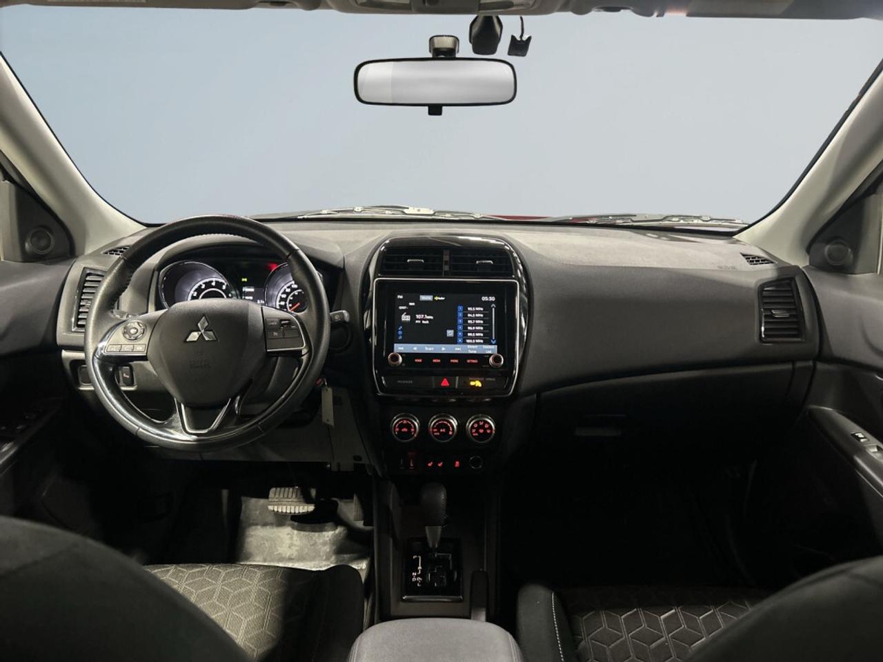 2024 Mitsubishi RVR AWD / CLEAN CARFAX / Back up Cam / Heated Seats / Photo