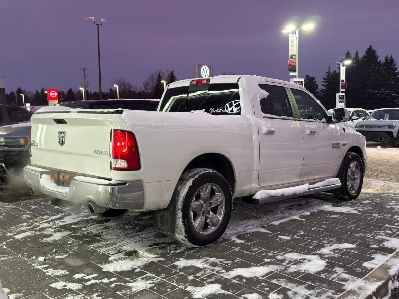2017 RAM 1500 Big HornAS-TRADED, ALPINE AUDIO, HEMI, HTD STEERIN Photo3