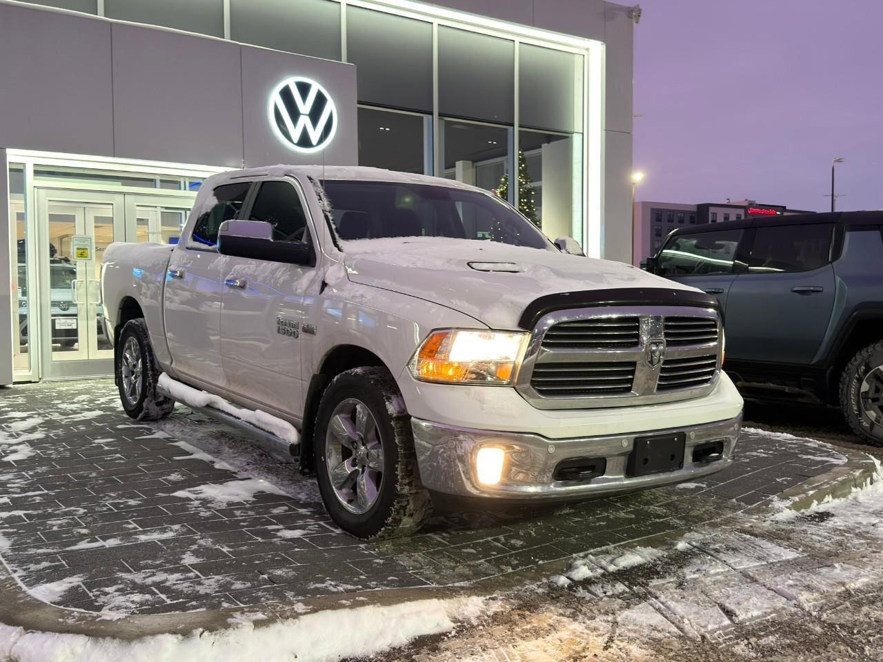2017 RAM 1500 Big HornAS-TRADED, ALPINE AUDIO, HEMI, HTD STEERIN Photo2