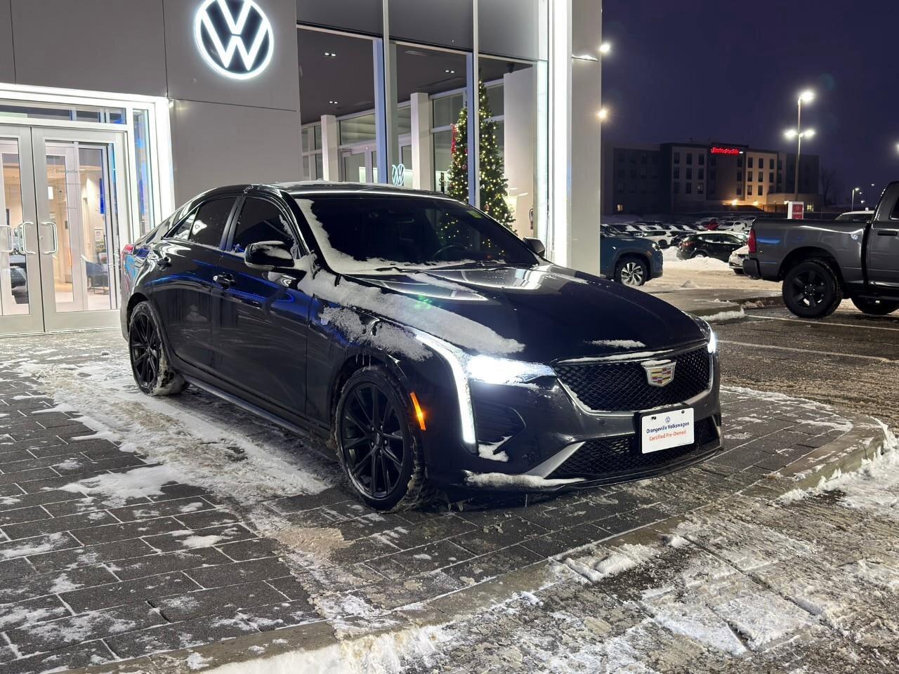 2023 Cadillac CT4 SportONE-OWNER, ACCIDENT-FREE, AWD, CARPLAY, SUNRO Photo